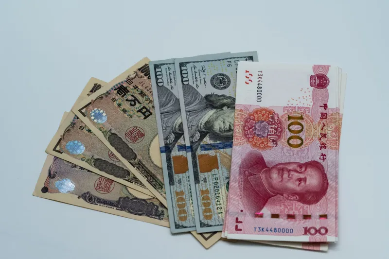 Cracking the Dollar's Throne: The Global Scramble to Rewrite the Rules of Financial Power